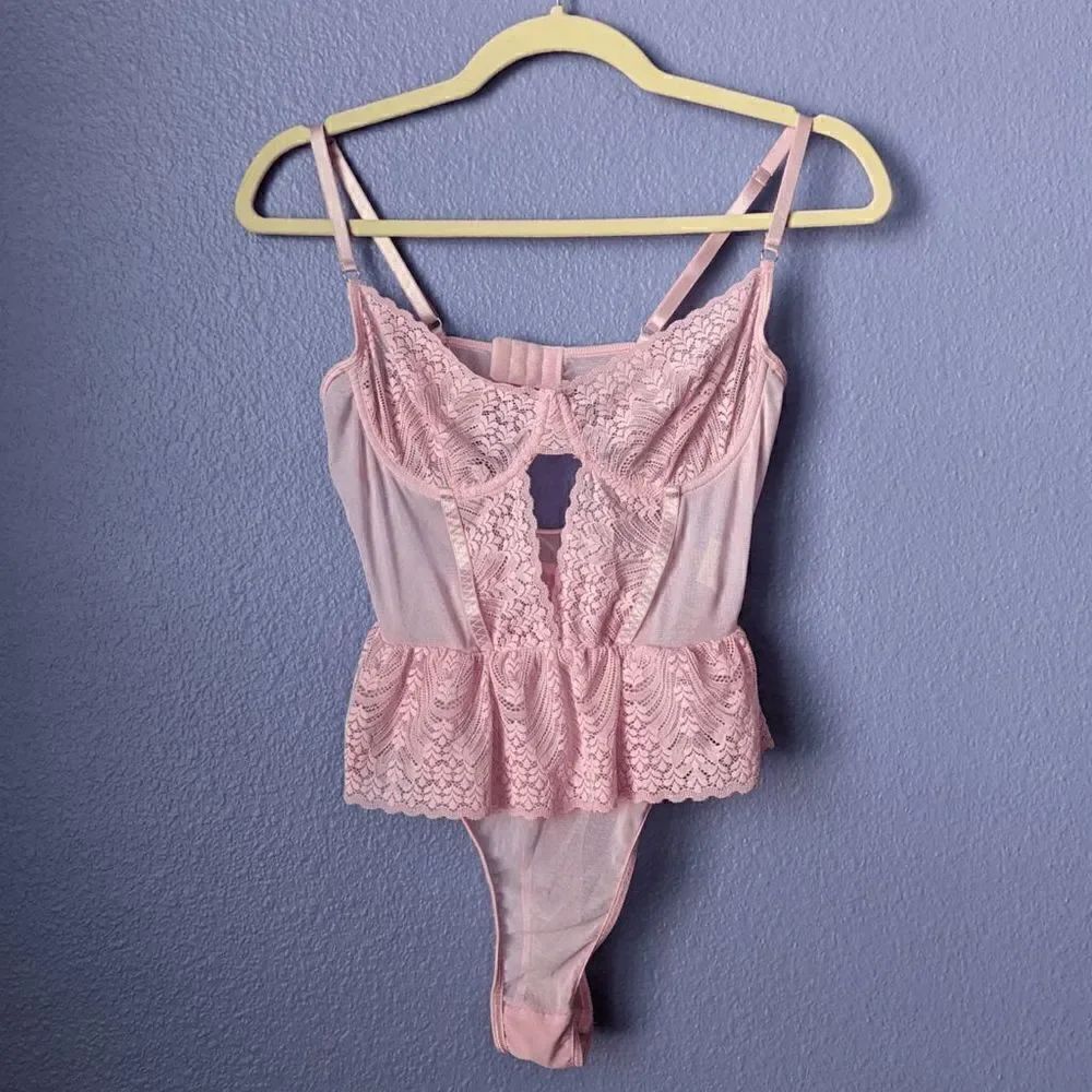 Women's Floral Lace Cut Out Ruffle Trim Underwire Teddy Bodysuit Small Pink